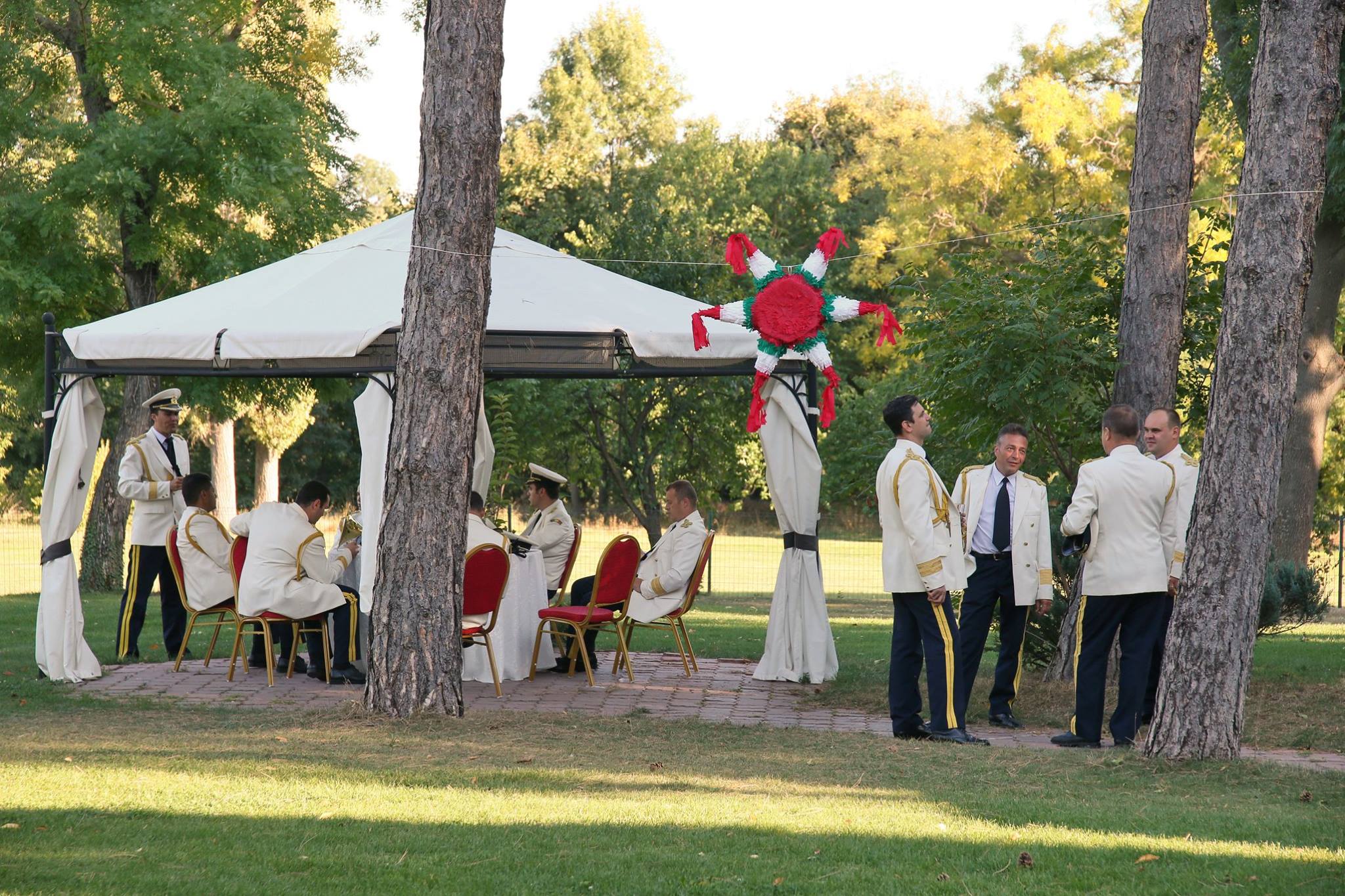 Piñata la Ambasada Mexicului - foto 3